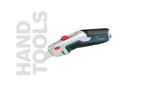 Un cortador Bosch Professional con un botón rojo sobre un fondo claro.